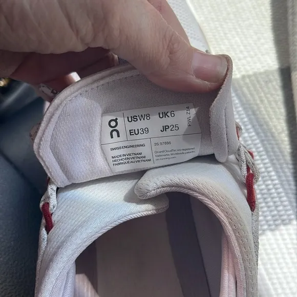 On womens CloudNova cloudtech running shoes undyed white Fade Sz 8