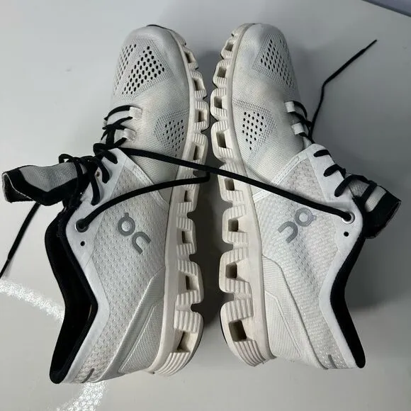ON Women's Running Black and White Cloud X Shoes size 9.5