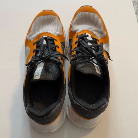OnCloud Men's Orange and Gray Athletic Shoes