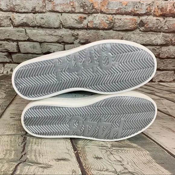 P448 John Sneakers Low Top Lace Up Iridescent White Beige Sz 35 EU/ 5-5.5 US