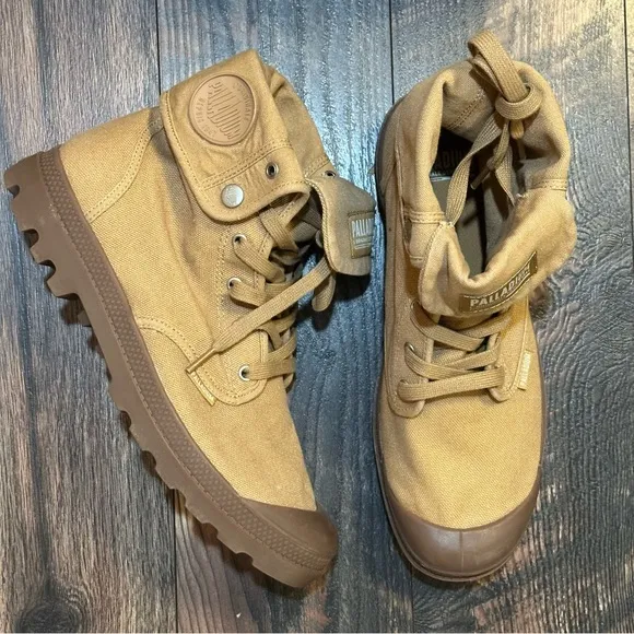 Palladium men’s baggy shoes / boots in Woodlin color way size 12