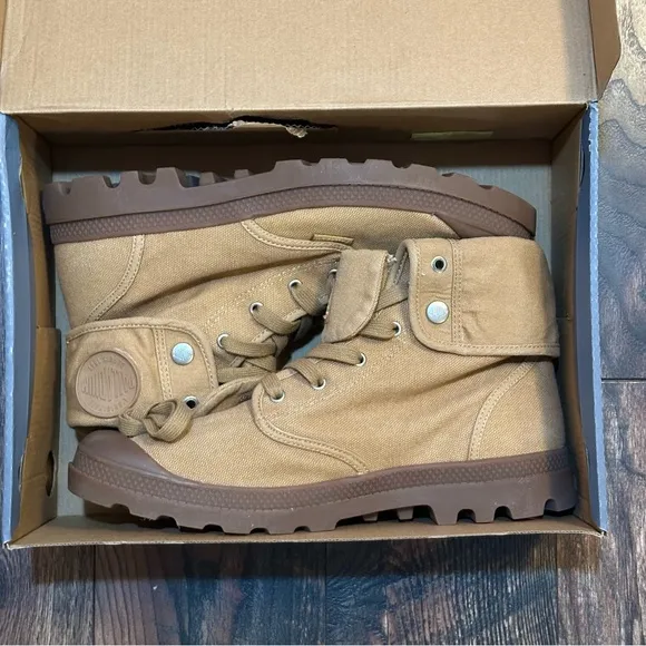 Palladium men’s baggy shoes / boots in Woodlin color way size 12