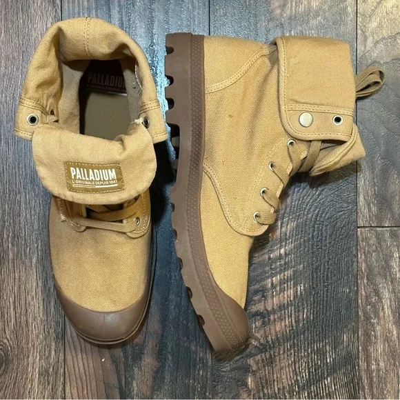 Palladium men’s baggy shoes / boots in Woodlin color way size 12