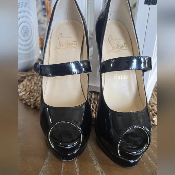 Patent Bana 140 Pumps