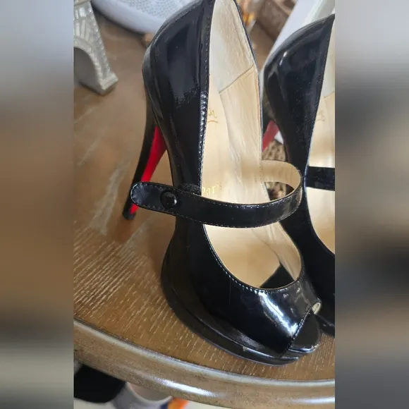Patent Bana 140 Pumps