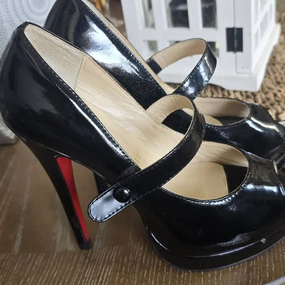 Patent Bana 140 Pumps