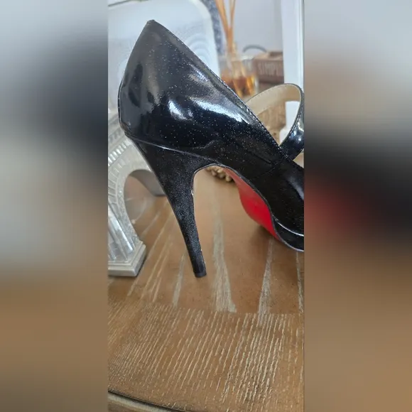 Patent Bana 140 Pumps