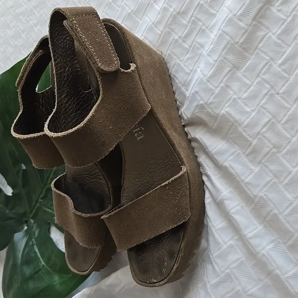Pedro Garcia Stylish Army Green Minimalist Wedge Sandals Summer Shoes Luxury