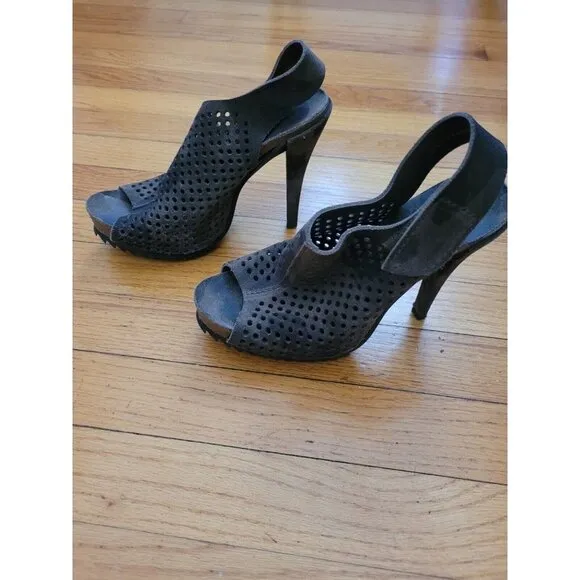 PEDRO GARCIA Women's Candela Perforated Platform HeelsSize 37.5