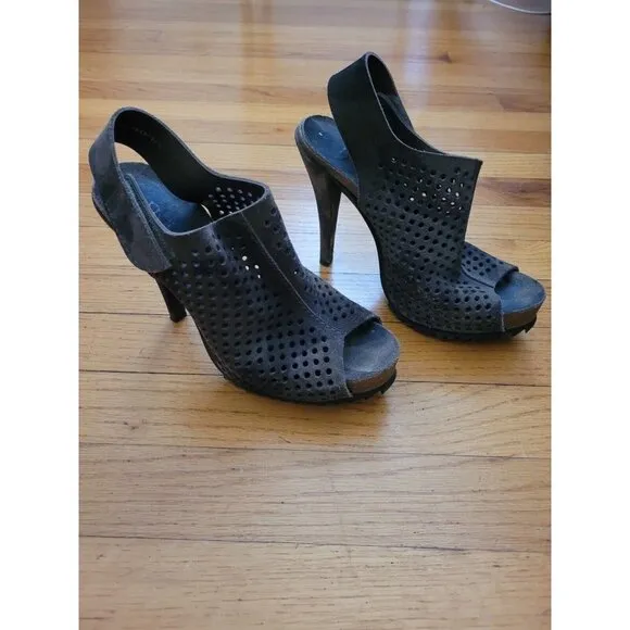 PEDRO GARCIA Women's Candela Perforated Platform HeelsSize 37.5