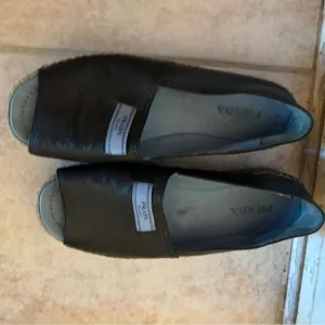 Prada espadrilles open toe platform shoes big logo sandals leather flats