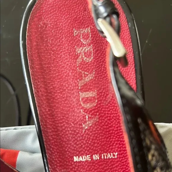 Prada Y2K Women Black and Gray Tweed Slingback kitten heel pump 371/2 made Italy