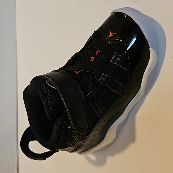 PREOWNED KIDS JORDAN TENNIS SHOES