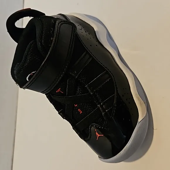PREOWNED KIDS JORDAN TENNIS SHOES