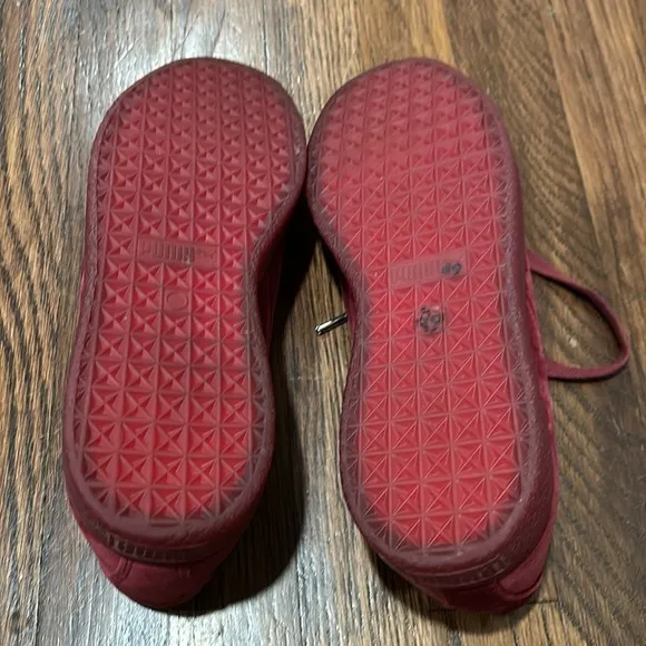 Puma Clyde Velour Burgundy Shoes Men’s Size 9