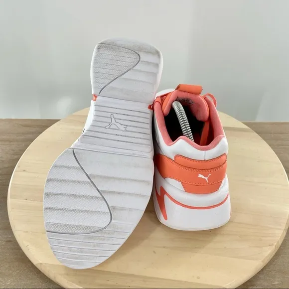 Puma Nova x Pantone 2 Living Coral Leather Lace Up Woman’s shoes size 8.5