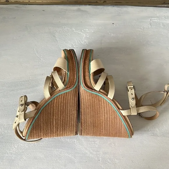 Rag &amp; Bone Pebble Leather Size 6 Made New York Womens Wedge Sandal Strappy Cream