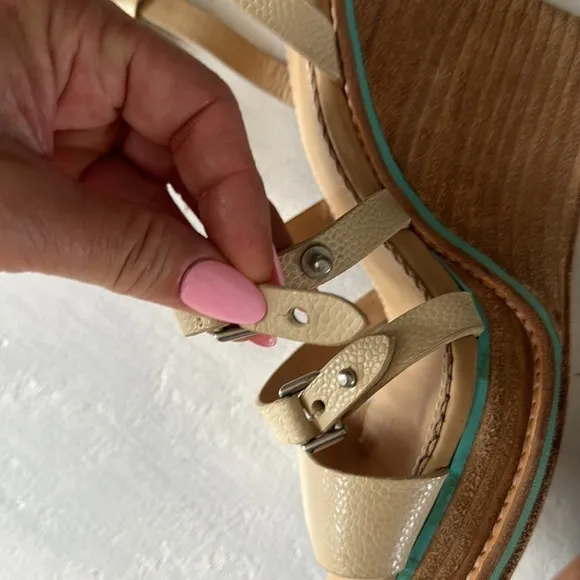 Rag &amp; Bone Pebble Leather Size 6 Made New York Womens Wedge Sandal Strappy Cream