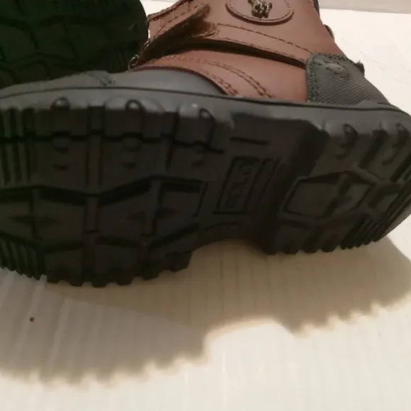 Ralph Lauren Polo boys boots size 10