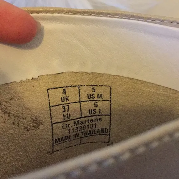 RARE HTF Doc Marten “Helen” boots