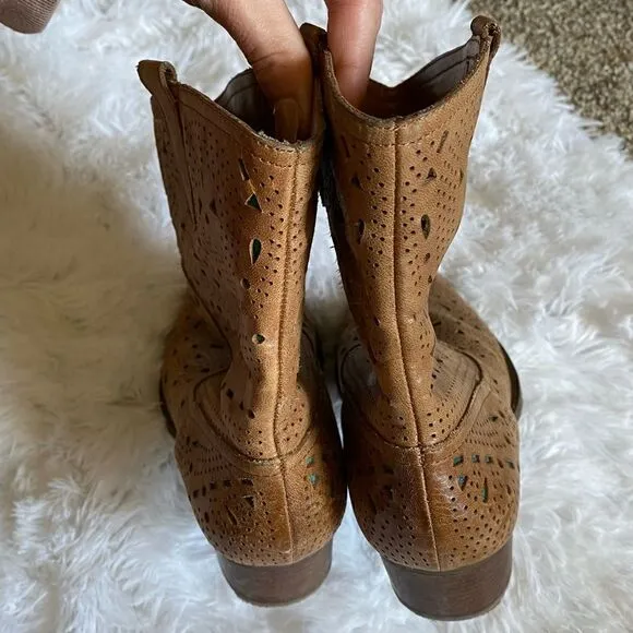 Reba Cowboy Boots Size 7 Leather Western Coastal Cowgirl Cutout Teal Underlay