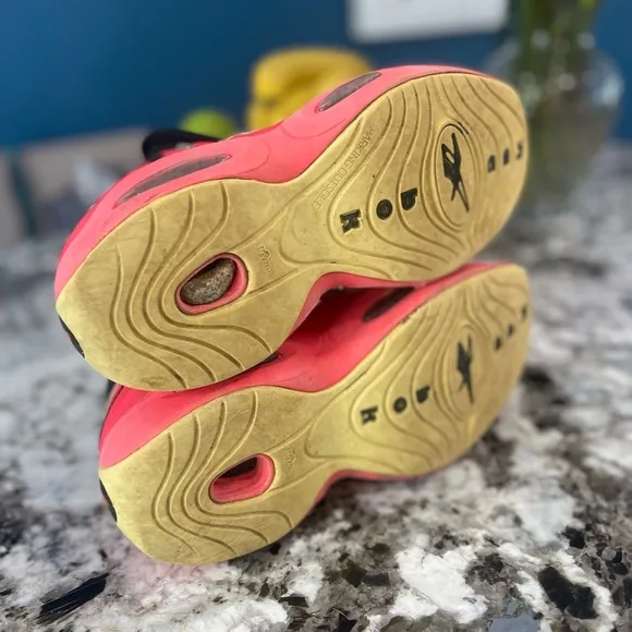Reebok Question Mid Basketball Shoes Boys size 7.5
