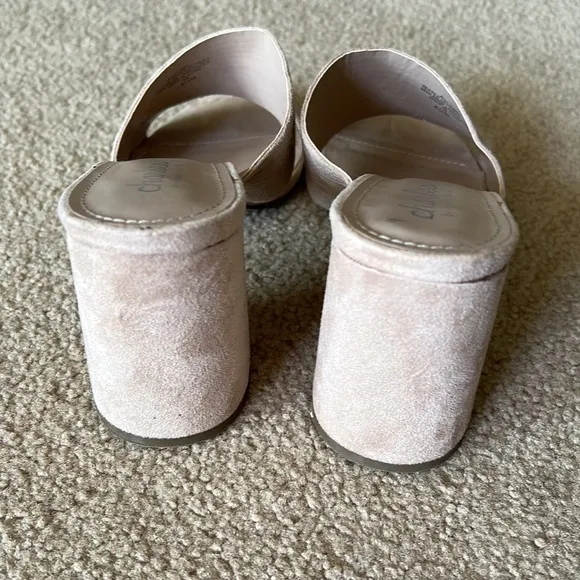 Rhythmic Chunky Heels with Open Toes