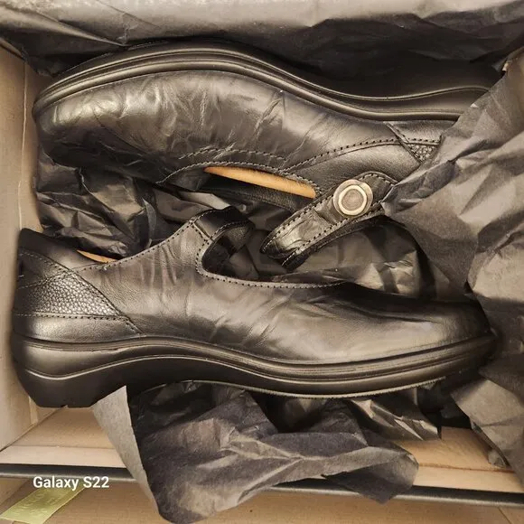 Romika Black Leather &quot;Cassie 50&quot; Mary Janes. NIB. Size EU 38/US 7-7.5