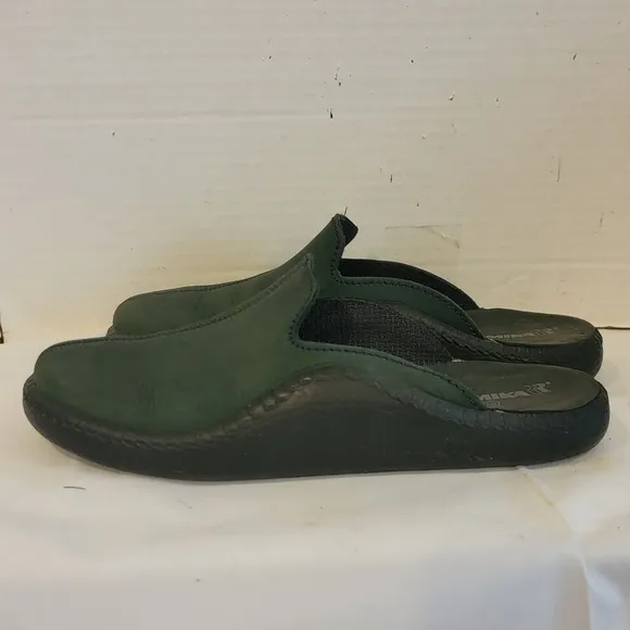 ROMIKA DARK GREEN SLIDES‎ MULES CLOGS (US 10 or Euro 41)