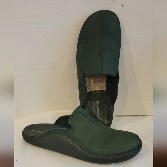 ROMIKA DARK GREEN SLIDES‎ MULES CLOGS (US 10 or Euro 41)