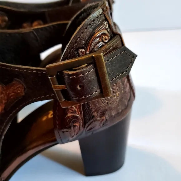Roper Brown Chunky Heel Shoes with Floral Design Size 7