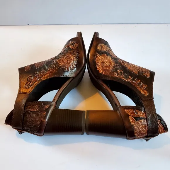 Roper Brown Chunky Heel Shoes with Floral Design Size 7