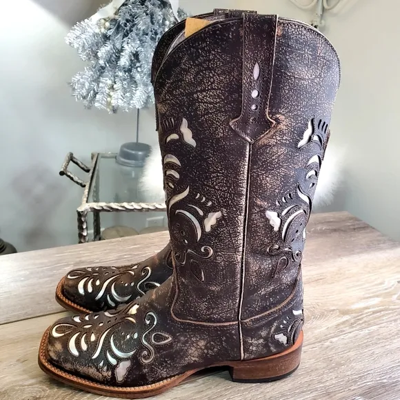 Roper women's distressed brown square toe boots/silver inlays Size 6