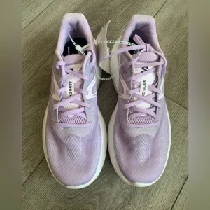 Salomon  Aero glide woman’s tennis shoes very comfortable