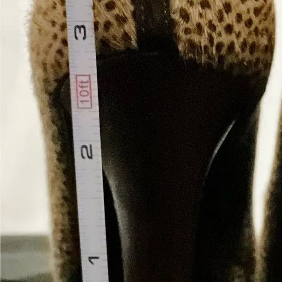 Salvatore Ferragamo Animal Print Calf Hair Luxury Designer Heels Size 7 2A