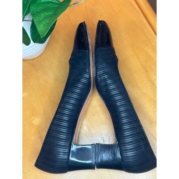 Salvatore Ferragamo Block Heel Pumps Black Patent Leather Trim 7.5 A