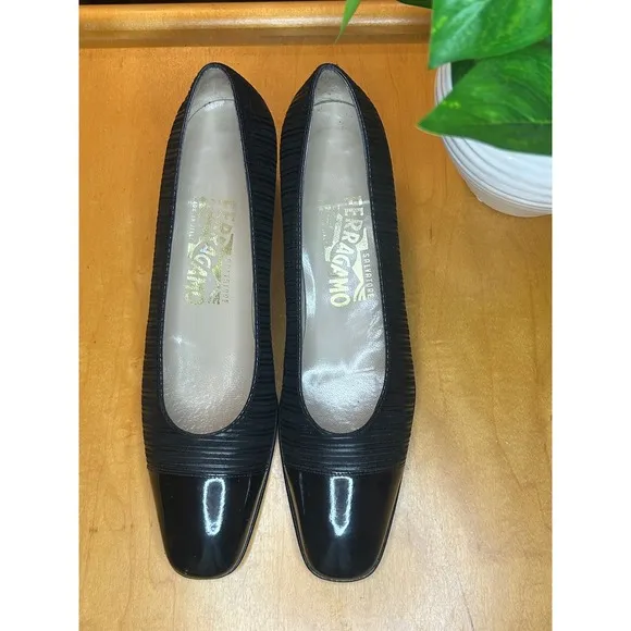 Salvatore Ferragamo Block Heel Pumps Black Patent Leather Trim 7.5 A