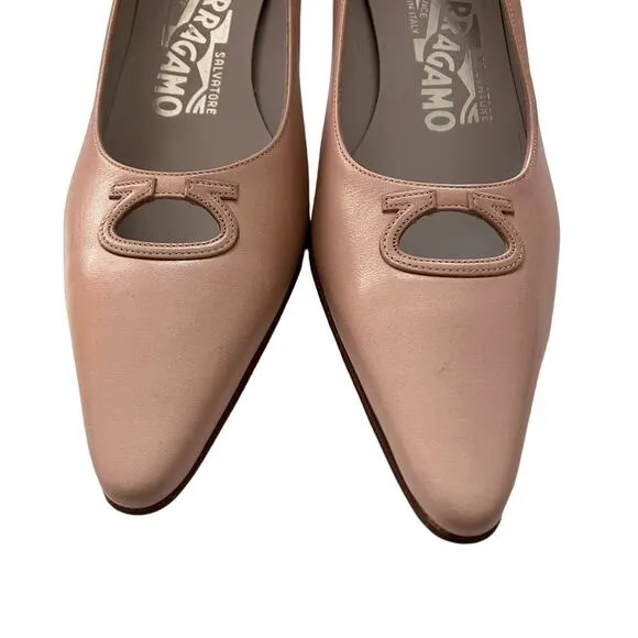 Salvatore Ferragamo Blush Pink Key Hole Kitten Heels Size 6 B