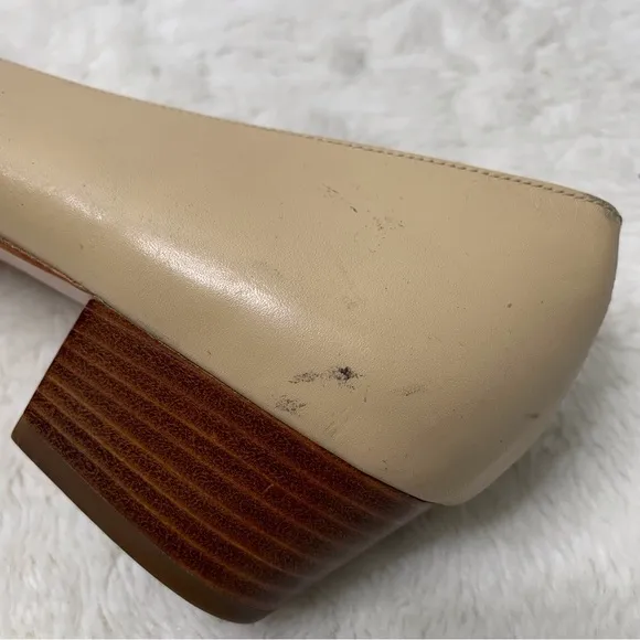 Salvatore Ferragamo Women's Tan Cream Vara Bow Pump Leather Shoes Size 11 AAAA