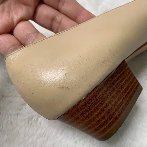 Salvatore Ferragamo Women's Tan Cream Vara Bow Pump Leather Shoes Size 11 AAAA