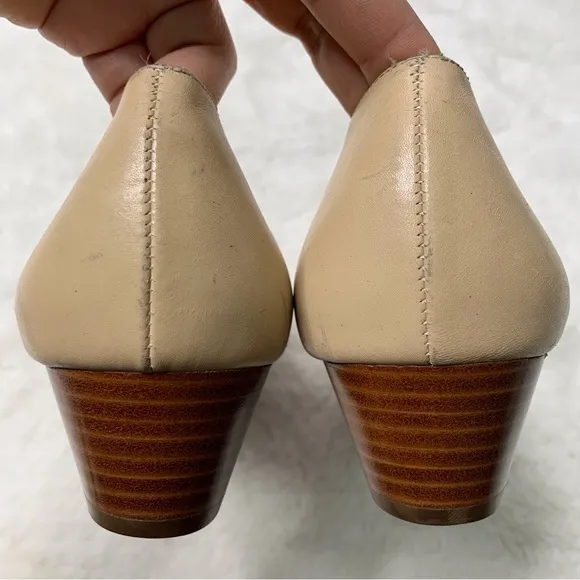 Salvatore Ferragamo Women's Tan Cream Vara Bow Pump Leather Shoes Size 11 AAAA