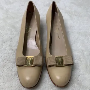 Salvatore Ferragamo Women's Tan Cream Vara Bow Pump Leather Shoes Size 11 AAAA