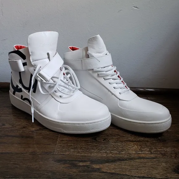 *Sample* NEW CALVIN KLEIN NAVIN NAPA