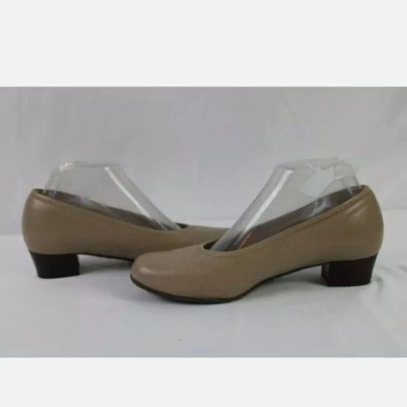 SAS Regina Women's Shoes Size 8N Leather Pumps Made in Italy.