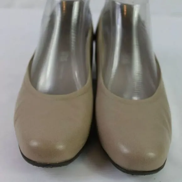 SAS Regina Women's Shoes Size 8N Leather Pumps Made in Italy.
