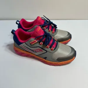 Saucony Girls' Gray and Pink Athletic Shoes size 5
