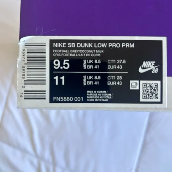 SB Dunks City with burgundy under the shoes