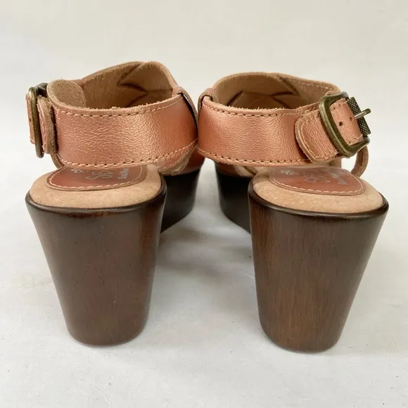 SBICCA Daytons Platform Leather Sandals in Metallic Coral Size 9M New