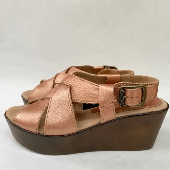 SBICCA Daytons Platform Leather Sandals in Metallic Coral Size 9M New