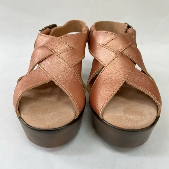 SBICCA Daytons Platform Leather Sandals in Metallic Coral Size 9M New